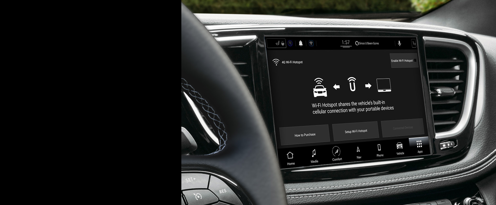 La pantalla táctil de Uconnect en la 2025 Chrysler Pacifica, en la que se exhibe la página de conexión del punto de acceso Wi-Fi.