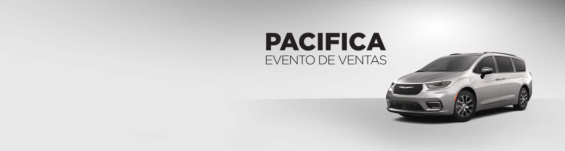Perfil desde el ángulo delantero del lado del conductor de un modelo de Chrysler Pacifica Hybrid Pinnacle 2025 gris. Evento de ventas de Chrysler Pacifica.